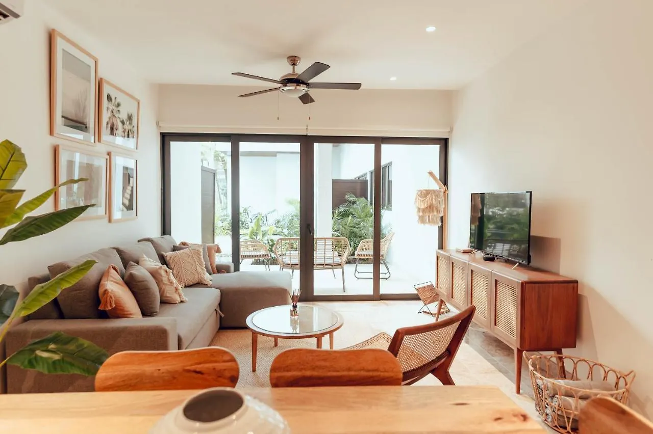 Stylish Luxury Condo In The Heart Of Playa 普拉亚卡门